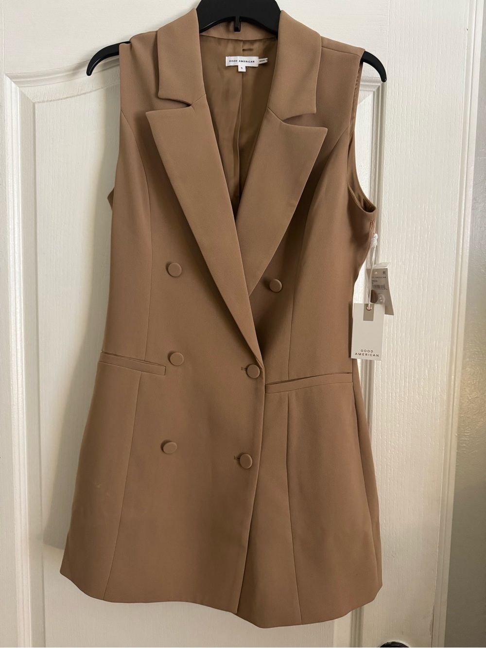 Good American Sleeveless Double-Breasted Blazer Dress in Tan/Camel